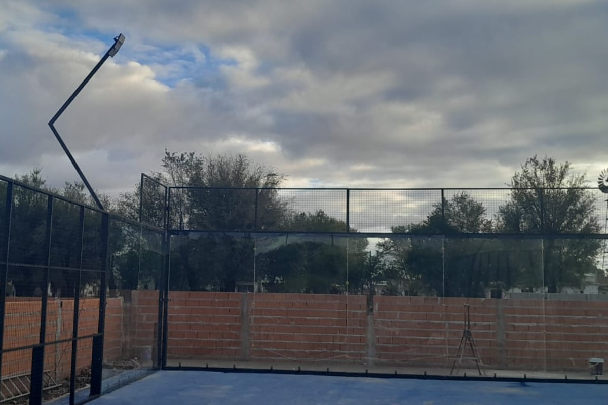Cancha de pádel MS con iluminación LED profesional